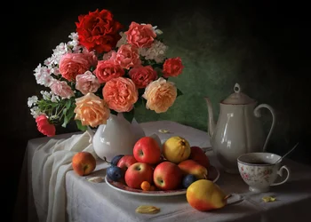 Roses Fruit Teatime