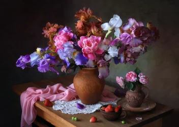 Nature morte estivale aux couleurs vives