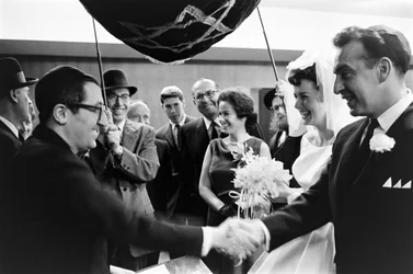 Mariage juif célébré par des Juifs américains sous la houppa à Seattle