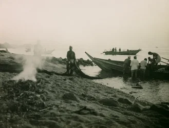 Le retour des pêcheurs japonais vers 1900 - 1915 (photographie)