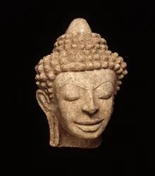 Tête de Bouddha, de Chedi Chula Pathom, période de Davaravati