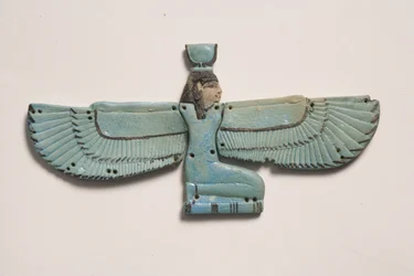 Pectoral de la déesse ailée Isis