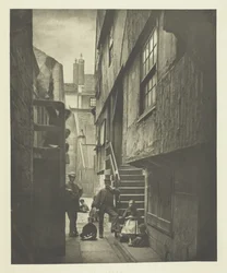 Close No. 28 Saltmarket