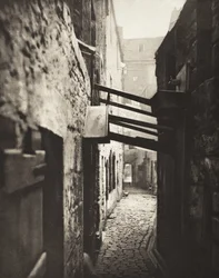 Impasse no 83, High Street (no 10)