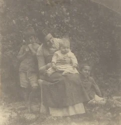 [Frances Crowell et ses enfants]