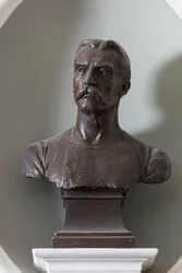 Buste de Sir Mervyn Macartney