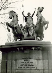 Boadicée et ses filles, groupe sculptural en bronze, 1885