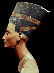Buste de Néfertiti (droite)