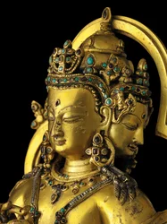 Figure de Vairochana, Densatil