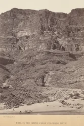 Mur dans le Grand Canyon, fleuve Colorado, 1871 (photo)