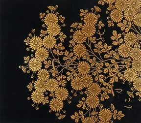 Boîte décorée de chrysanthèmes