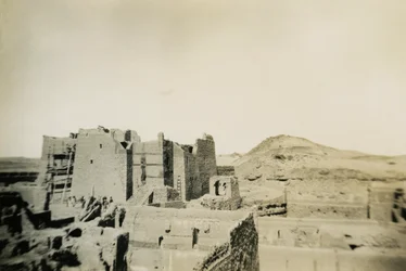 Monastère de St Siméon pendant sa restauration, Assouan, Egypte, photographie d