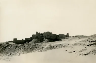 Monastère de Saint-Siméon, vu du nord, Assouan, Égypte, photographie d