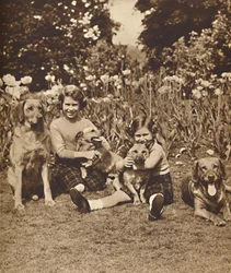 -Et amis, princesses Elizabeth et Mary au Royal Lodge, Windsor