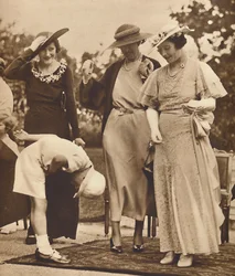 -Et il a oublié son chapeau !, vers 1930, 1937