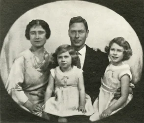 Un groupe familial, c1933, 1937
