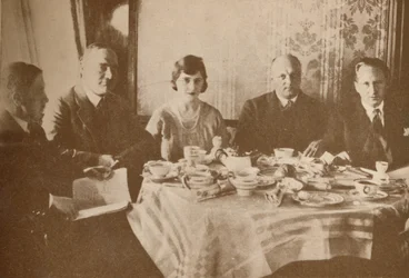 Repas à bord du Graf Zeppelin en survolant l