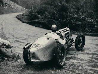 Un dérapage à Shelsey Walsh, 1937