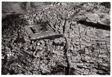 Vue aérienne du vieux Caire, Égypte, depuis un Zeppelin, 1931-1933