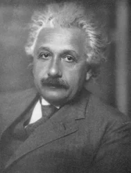 Albert Einstein, mathématicien et physicien germano-suisse-américain