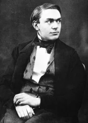 Alfred Nobel 1833-1896, à l
