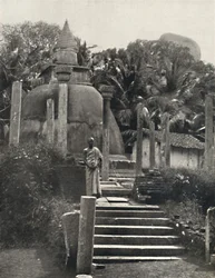 Ambatthala Dagoba à Mihintale, Ruhestatte der Reliquien des Mahinda, erbaut 275 v. Chr.