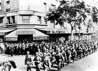 Arrivée des premières troupes allemandes à Paris, juin 1940