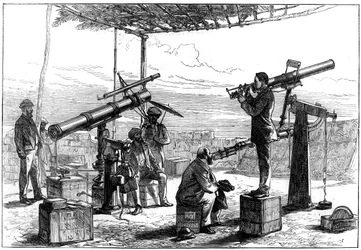 Astronomes attendant une éclipse, Inde, 1872