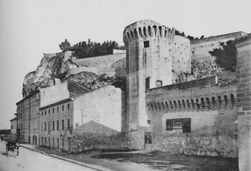 Avignon. - Les Rochers et les Doms et les Remparts, vers 1925