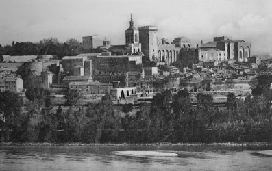 Avignon - Vue prise de Villeneuve, vers 1925
