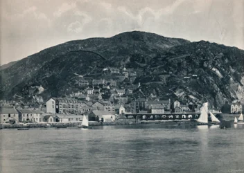 Barmouth - Vue depuis le Mawddach, montrant les hauteurs, 1895