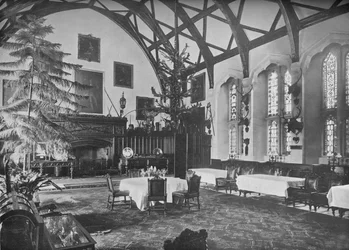 Château de Berkeley, Gloucester - Le Lord Fitzhardinge, 1910