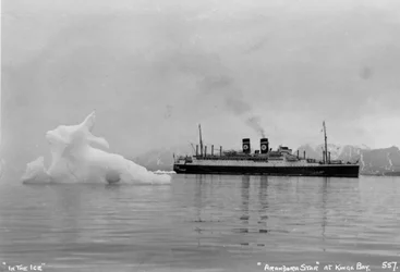 Paquebot de croisière Blue Star Lines SS Arandora Star, Kongsfjorden, Spitzberg, Norvège, 1929