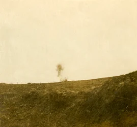 Explosion de bombe, vers 1914-1918