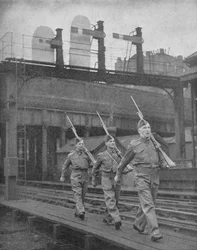 La Grande-Bretagne en Garde, 1940