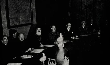 Ministres britanniques et grecs en conférence à Athènes, jour de Noël, 1944, 1945