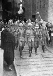 Troupes britanniques en route pour Bagdad, Première Guerre mondiale, 1917