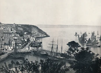 Brixham - La ville basse, montrant la flotte de pêche, 1895