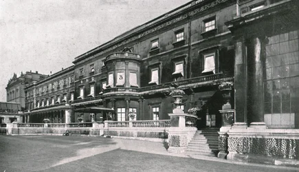 Buckingham Palace... montrant la pièce où le roi est mort, 1910