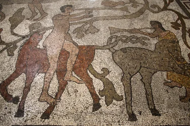 Mosaïque de la nef centrale sur le sol du duomo d