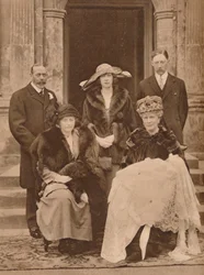 Baptême du premier enfant de Mary, Princesse Royale, Goldsborough, Yorkshire, 1923