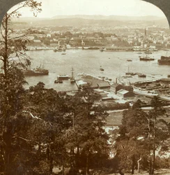 Christiania et son port animé, N.W. depuis le palais royal d