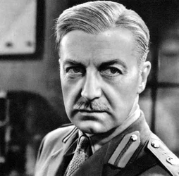 Clive Brook, acteur anglais, 1934-1935