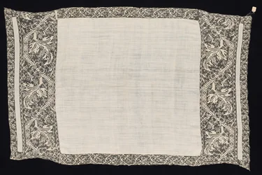 Tissu avec bordure de motif végétal, 19e siècle