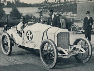Le comte Zborowski, le jeune, sur une Mercedes, 1937