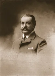 Comte de Lastours, 1911