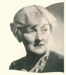 Rappel pour Sybil Thorndike : un cocktail dans lequel Booths joue un rôle principal reçoit un enth