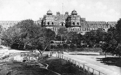 Porte de Delhi, Fort Agra, 20e siècle