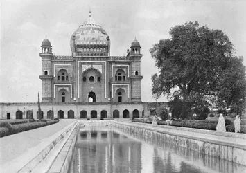 Delhi. Tombe de Safdar Jung, vers 1910
