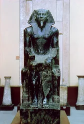 Statue en diorite du pharaon de l